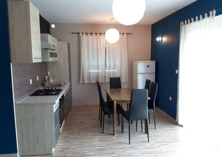 Apartments Laura I Angelina Трибунь Экстерьер фото
